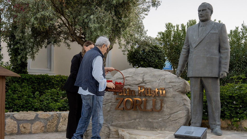 Fatin Rüştü Zorlu Merit’te anıldı